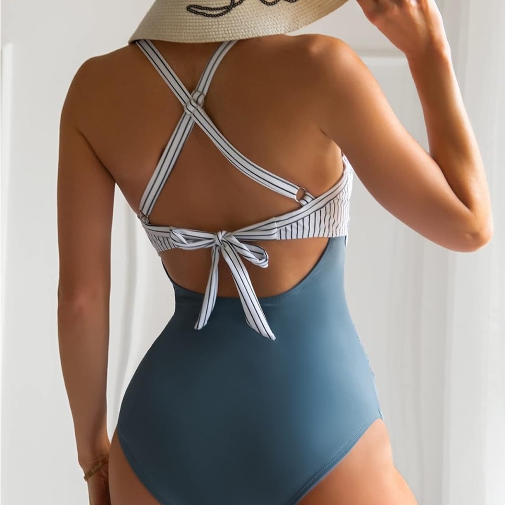 NWT Striped Twist Cutout One-Piece Swimsuit in White and Teal - Picture 3 of 4